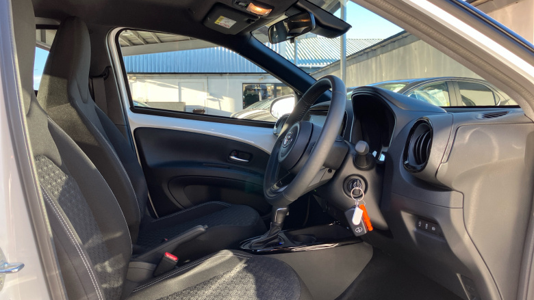 Toyota Aygo X 1.0 VVT-i Edge 5dr Auto Petrol Hatchback